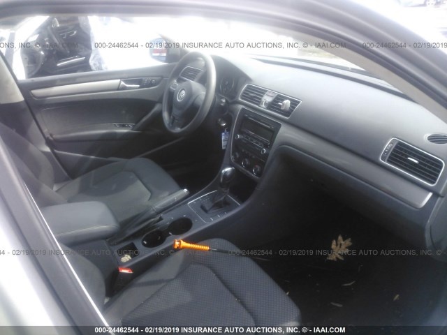 VOLKSWAGEN PASSAT S 2013