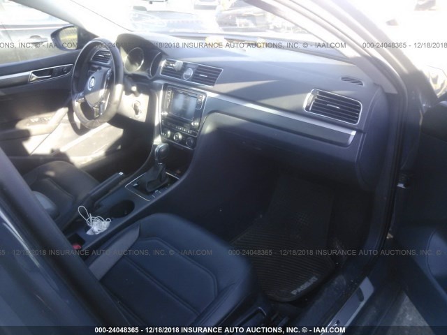 VOLKSWAGEN PASSAT SE 2017