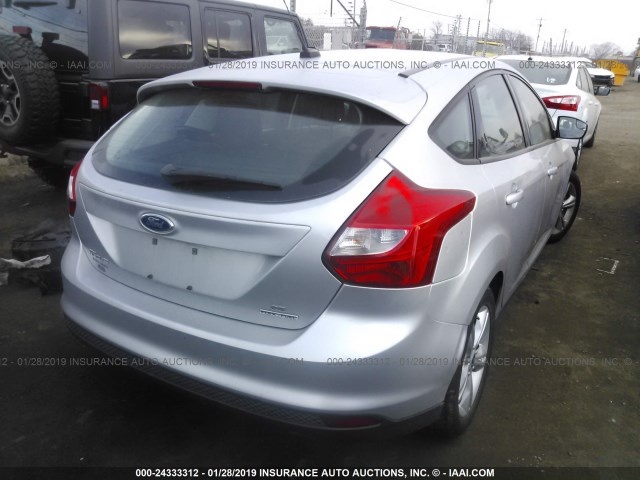 FORD FOCUS SE 2014