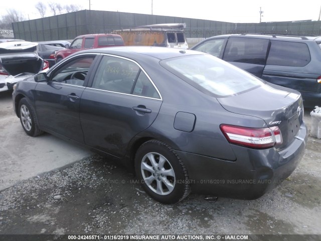 TOYOTA CAMRY LE 2011