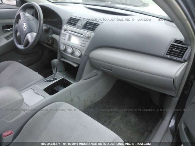 TOYOTA CAMRY LE 2011