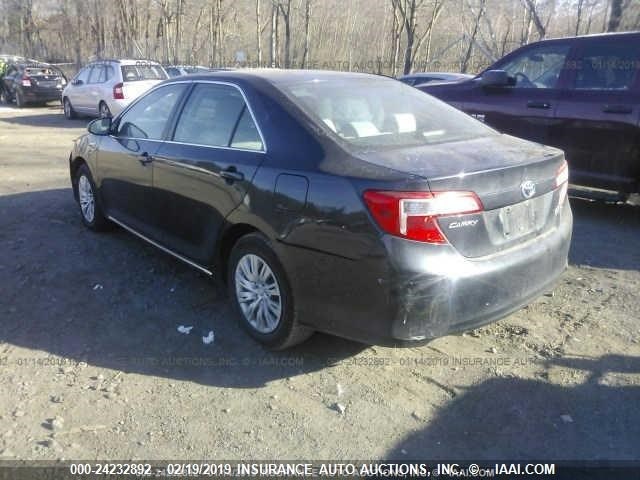 TOYOTA CAMRY LE HYBRID 2012