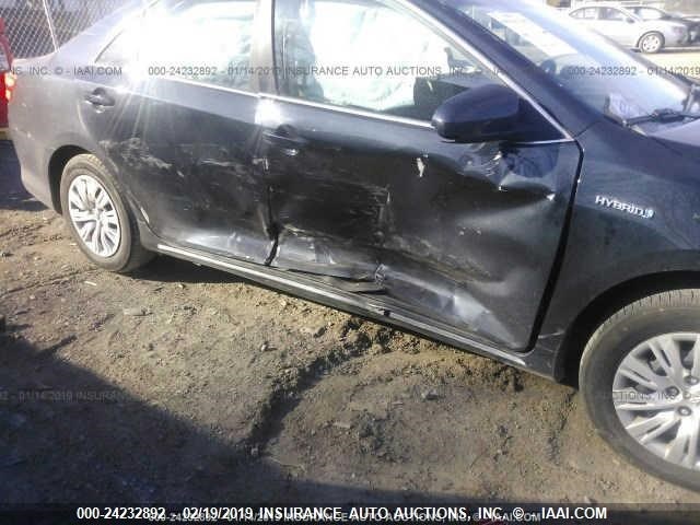 TOYOTA CAMRY LE HYBRID 2012