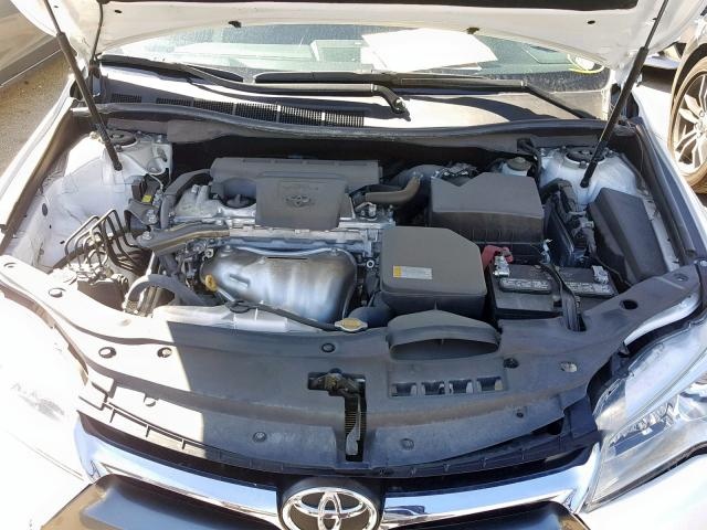 TOYOTA CAMRY LE 2015