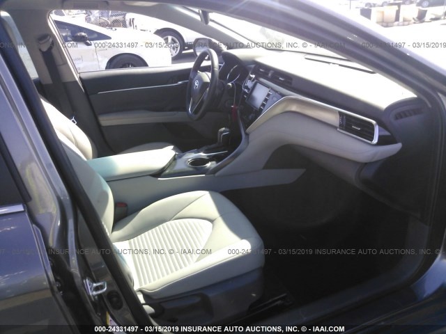 TOYOTA CAMRY SE 2018