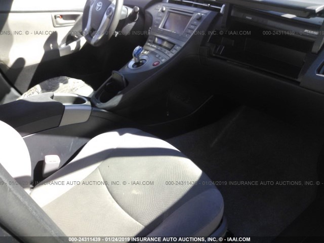 TOYOTA PRIUS PLUG-IN 2013