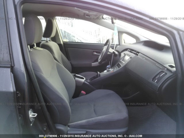 TOYOTA PRIUS PLUG-IN 2013