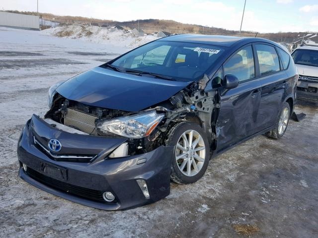 TOYOTA PRIUS V 2013