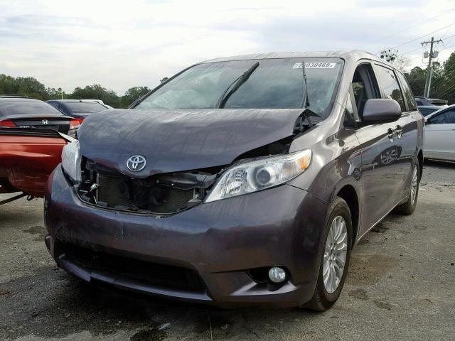 TOYOTA SIENNA XLE 2013