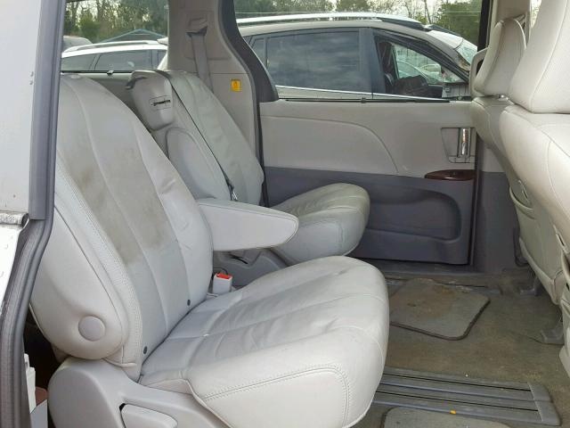 TOYOTA SIENNA XLE 2013