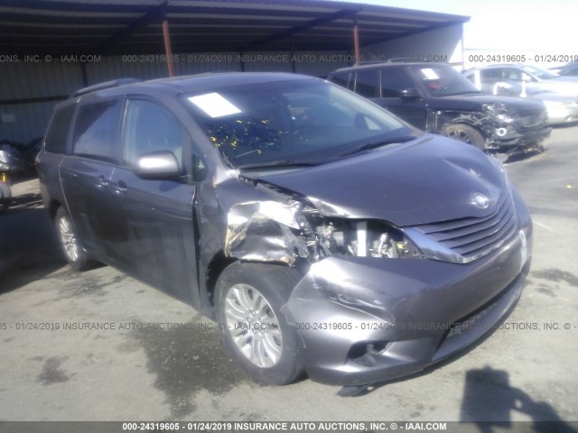 TOYOTA SIENNA XLE 2015