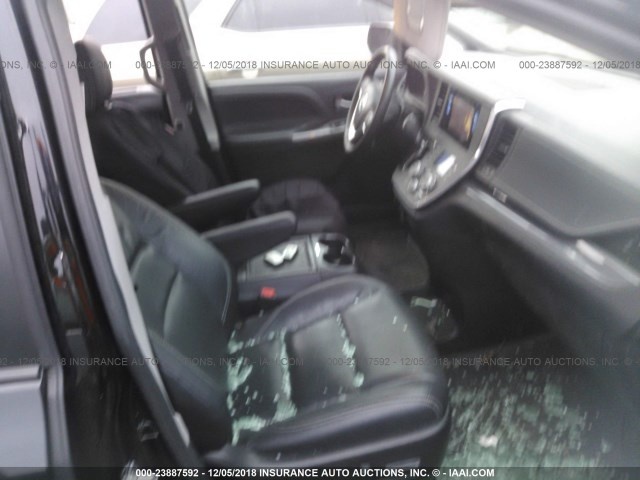 TOYOTA SIENNA SE 2017