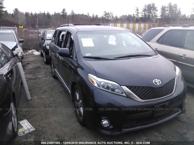 TOYOTA SIENNA SE 2017