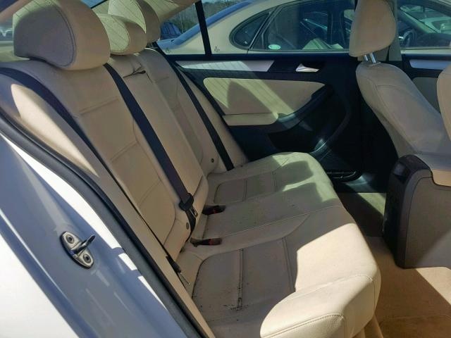 VOLKSWAGEN JETTA SEL 2011