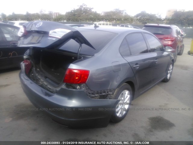 VOLKSWAGEN JETTA SE 2011