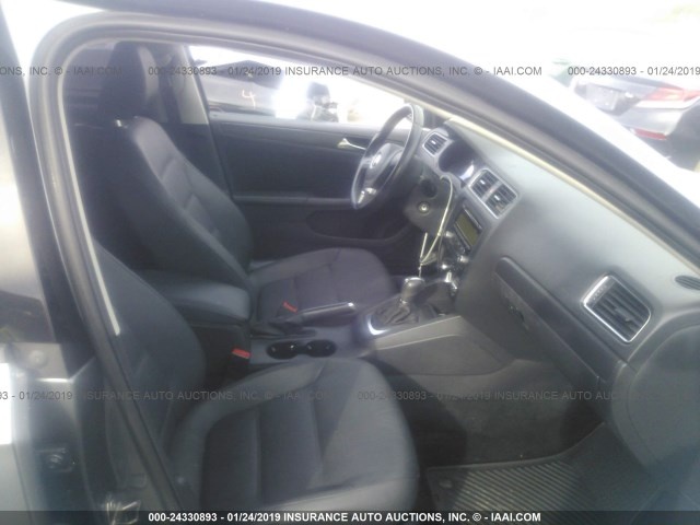 VOLKSWAGEN JETTA SE 2011