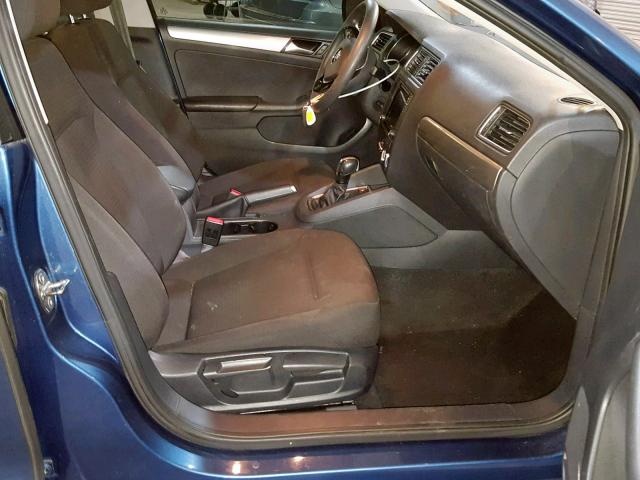 VOLKSWAGEN JETTA SE 2016