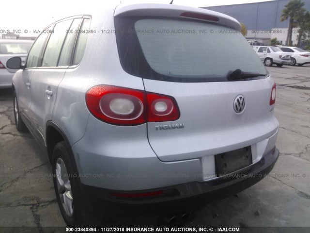 VOLKSWAGEN TIGUAN 2011