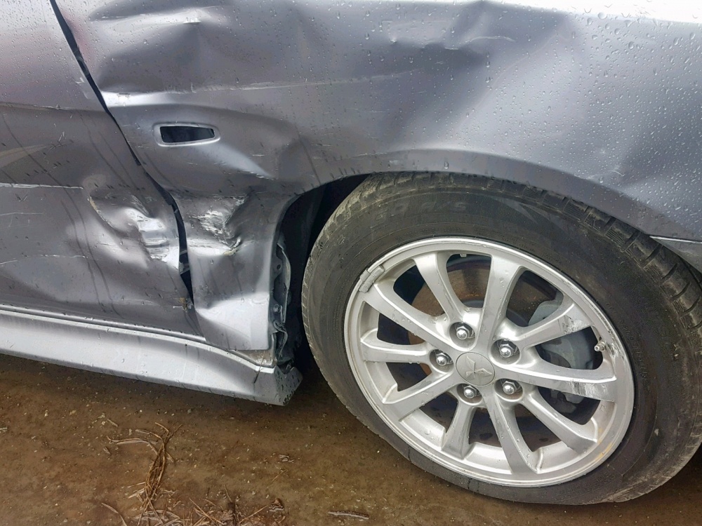 MITSUBISHI LANCER 2012