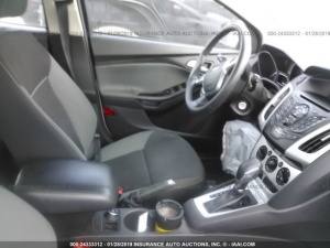 FORD FOCUS SE 2014