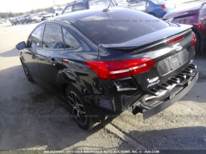 FORD FOCUS SE 2015