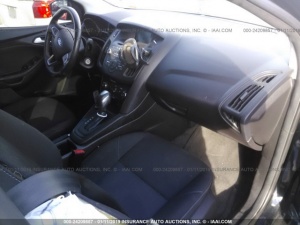 FORD FOCUS SE 2015