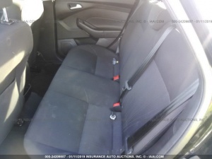 FORD FOCUS SE 2015
