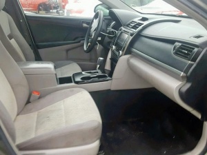 TOYOTA CAMRY LE 2014