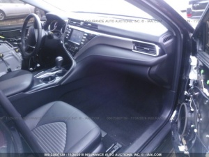 TOYOTA CAMRY SE 2018