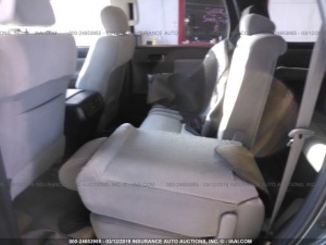 TOYOTA SEQUOIA 2010