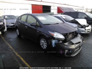 TOYOTA PRIUS PLUG-IN 2013