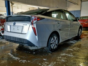TOYOTA PRIUS 2017