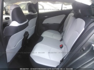 TOYOTA PRIUS 2017