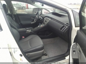 TOYOTA PRIUS 2012