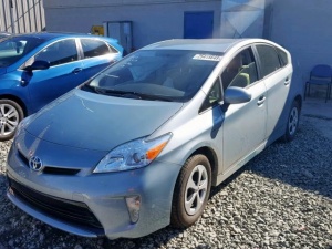 TOYOTA PRIUS 2015