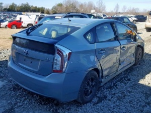 TOYOTA PRIUS 2015