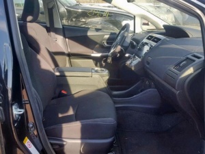 TOYOTA PRIUS V 2016