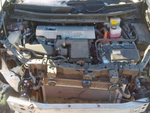 TOYOTA PRIUS V 2015