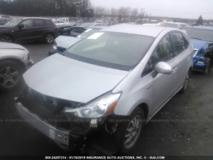 TOYOTA PRIUS V 2015