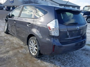 TOYOTA PRIUS V 2013