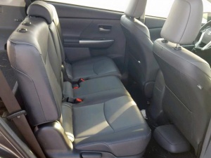 TOYOTA PRIUS V 2013