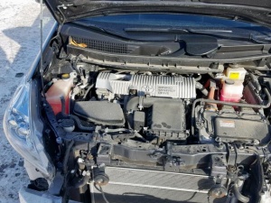 TOYOTA PRIUS V 2013