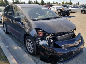 TOYOTA PRIUS V 2012