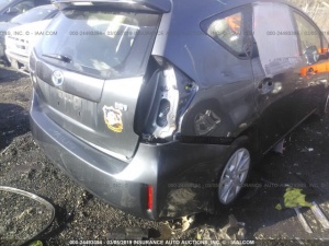 TOYOTA PRIUS V 2012