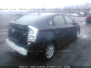 TOYOTA PRIUS 2011