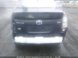 TOYOTA PRIUS 2011