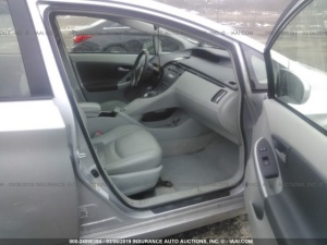 TOYOTA PRIUS 2011