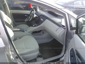 TOYOTA PRIUS 2010