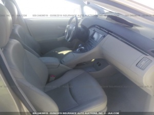 TOYOTA PRIUS 2010