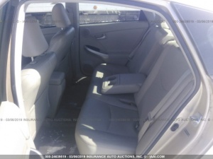 TOYOTA PRIUS 2010